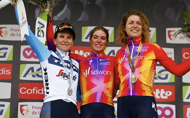 elisa longo foto facebook segafredo