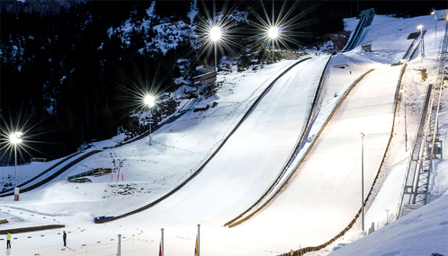 kandersteg trampolini notte luci
