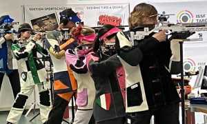 la prima a destra Lucia Pirazzi in gara