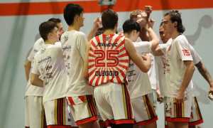 omb gruppo mani incitare