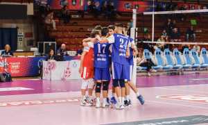 volley novara abbraccio foto