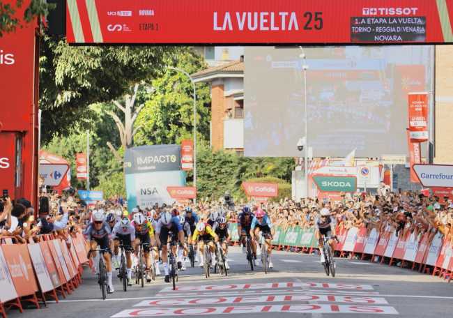 vuelta novara copertina