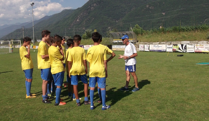 Al camp di Piedimulera lezione di Pincolini a calciatori e genitori 