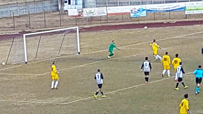 Quattro schiaffoni di Pierobon alla Juve Domo. La Biellese batte i granata 4-0