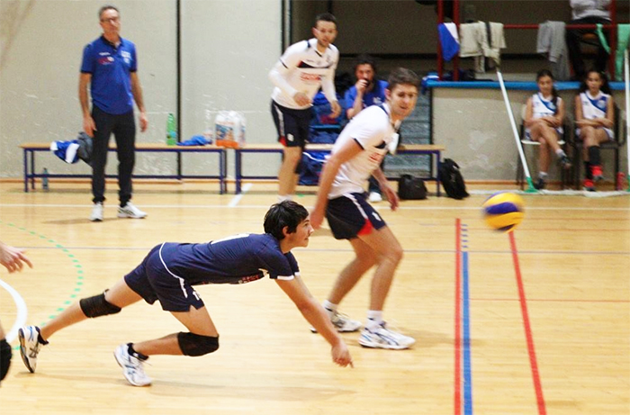 Dopo due vittorie consecutive il Bistrot 2mila8 Volley perde in casa dell’Alba 3-2 
