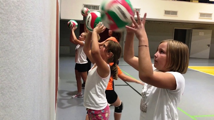 E' scattato il minivolley
