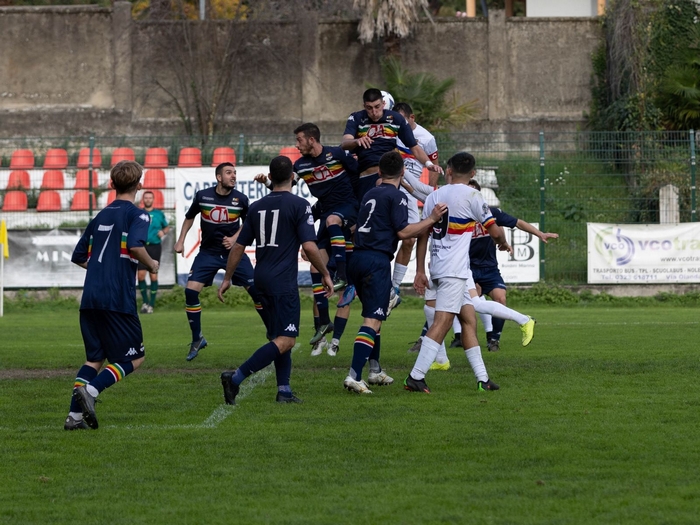Il Baveno strappa un punto alla capolista ma resta ultimo. Verbania ko dopo la rissa