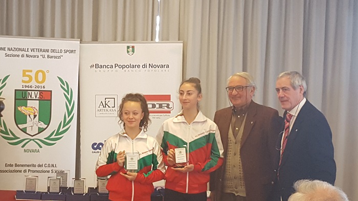 Due atlete dell'Asd Ginnastica Twirling Oleggio premiate dai Veterani dello Sport