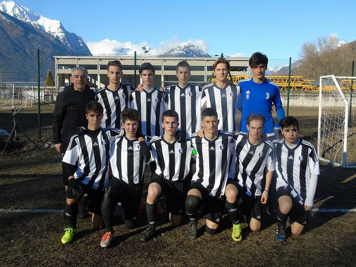 I 2002 del Baveno pareggiano a Borgosesia ma restano primi nel loro girone