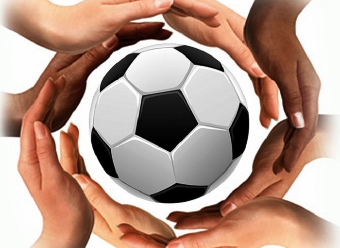 Il calcio unisce. Anche nel dolore. L'esempio dello Stresa nel giorno di dolore del Trino