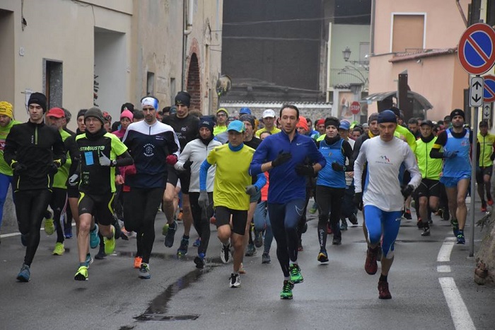 356 gli iscritti alla “Camminata dei presepi” di Cavaglietto 